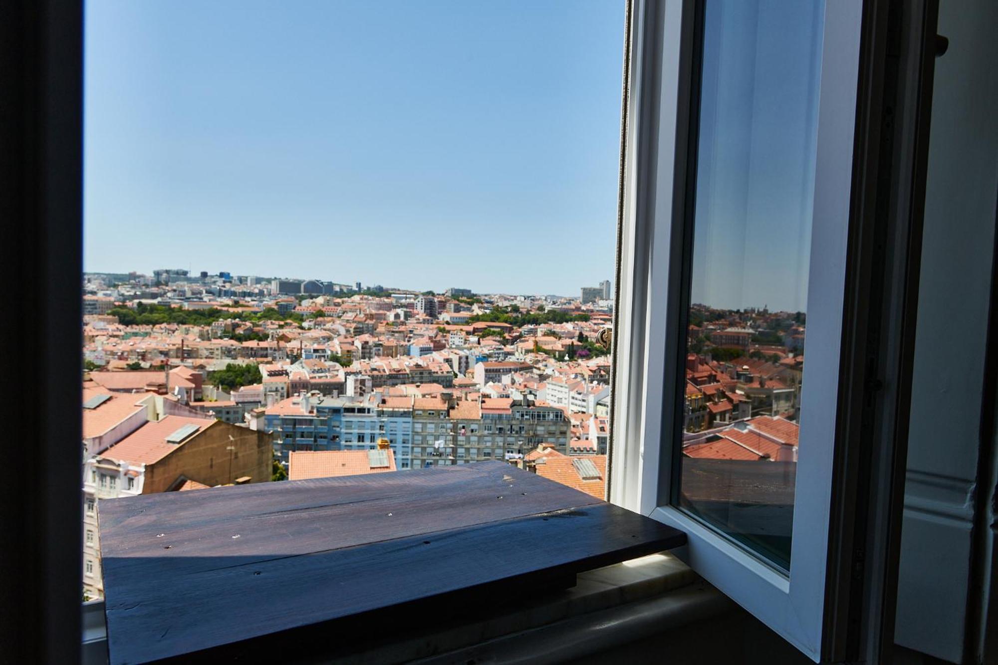 The Hilltop Nest * Lissabon